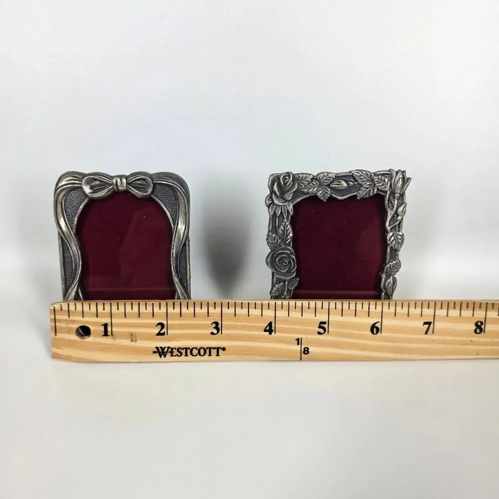 ORNATE SILVER‑TONE MINI FRAMES – VELVET LINED – VINTAGE DECORATIVE SET OF 2